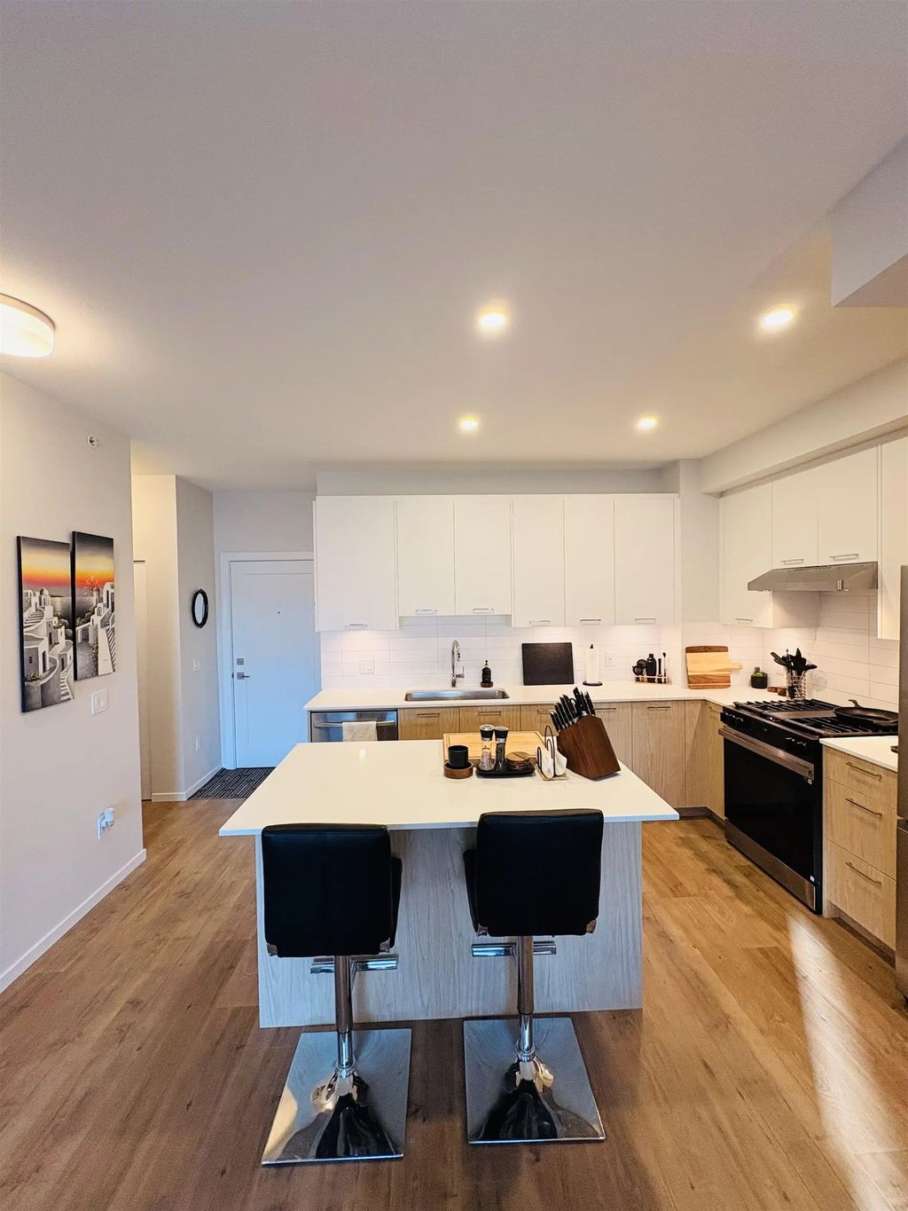 3319 148 Street 5th Floor, Surrey