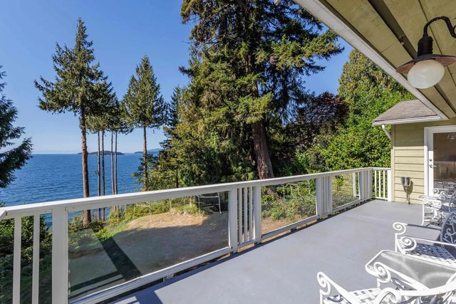 4947 Sunshine Coast Highway, Sechelt