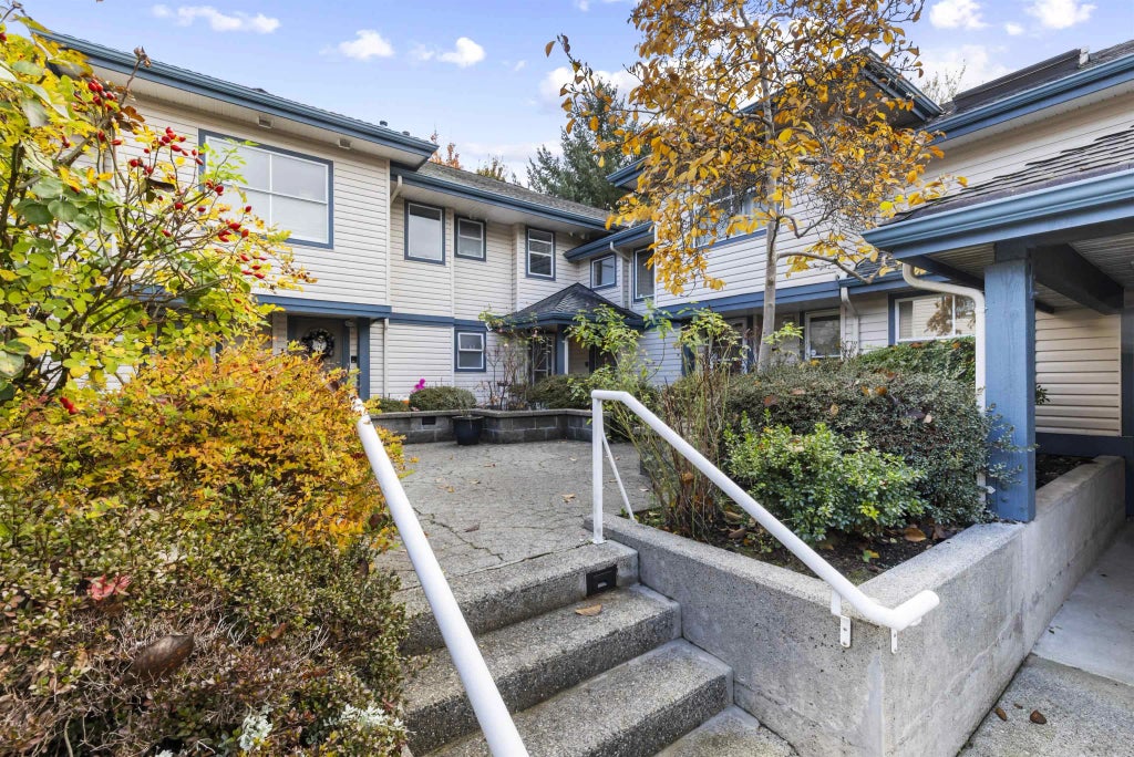 5666 208 Street 28, Langley