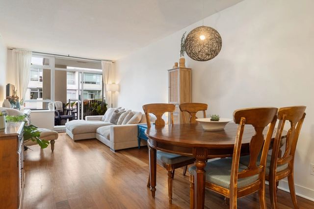 2228 W Broadway 608, Vancouver