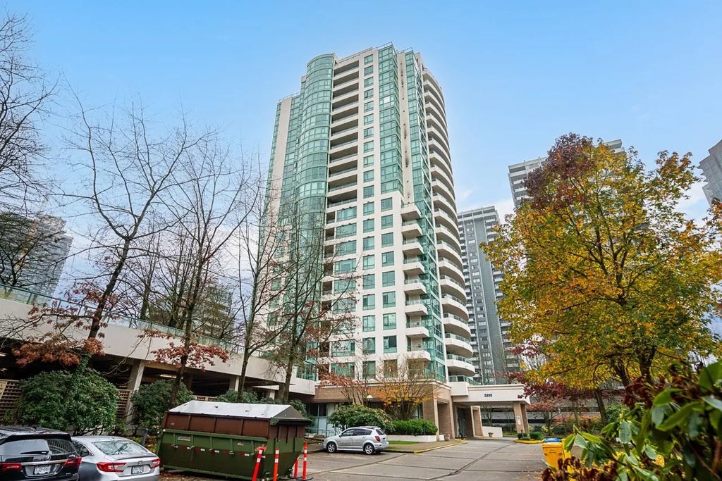 5899 Wilson Avenue 607, Burnaby