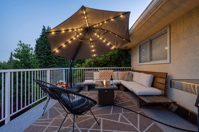 1231 Cloverley Street, North Vancouver