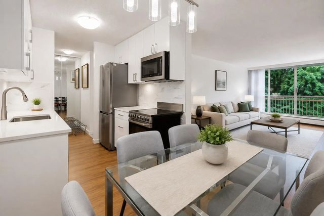 2012 Fullerton Avenue 519, North Vancouver