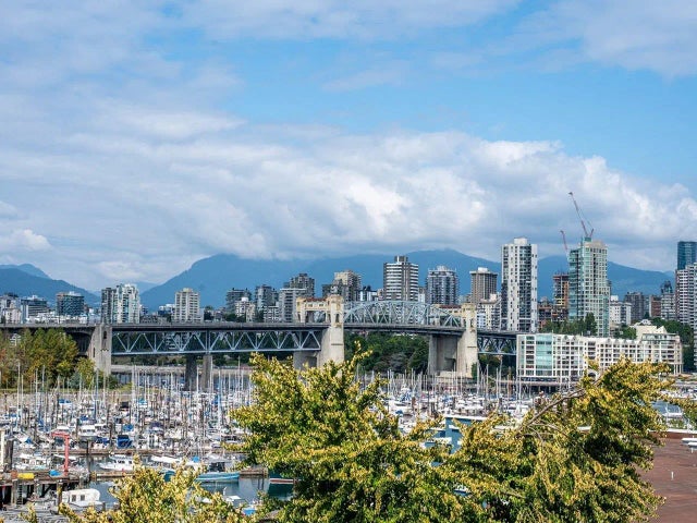 1508 Mariner Walk 604, Vancouver