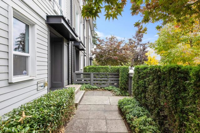 15938 27 Avenue 5, Surrey