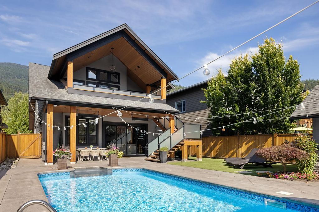 40257 Aristotle Drive, Squamish