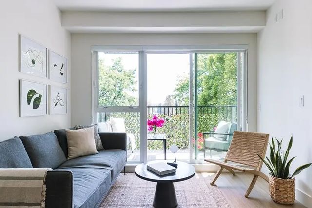 2235 E Broadway Street 407, Vancouver