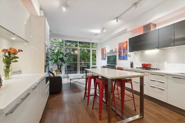108 E 1st Avenue 225, Vancouver