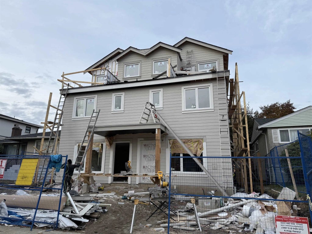 1577 E 58th Avenue 3, Vancouver