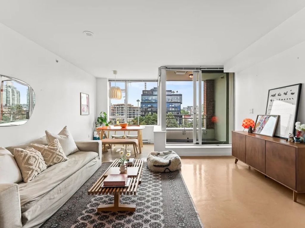 221 Union Street 715, Vancouver