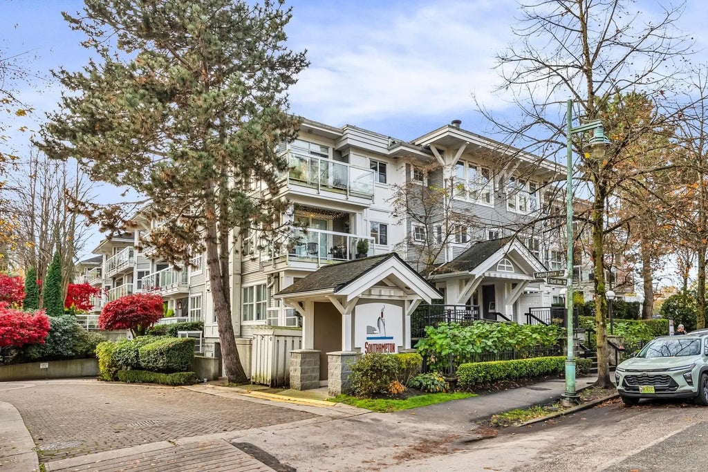 3038 E Kent Avenue South 213, Vancouver