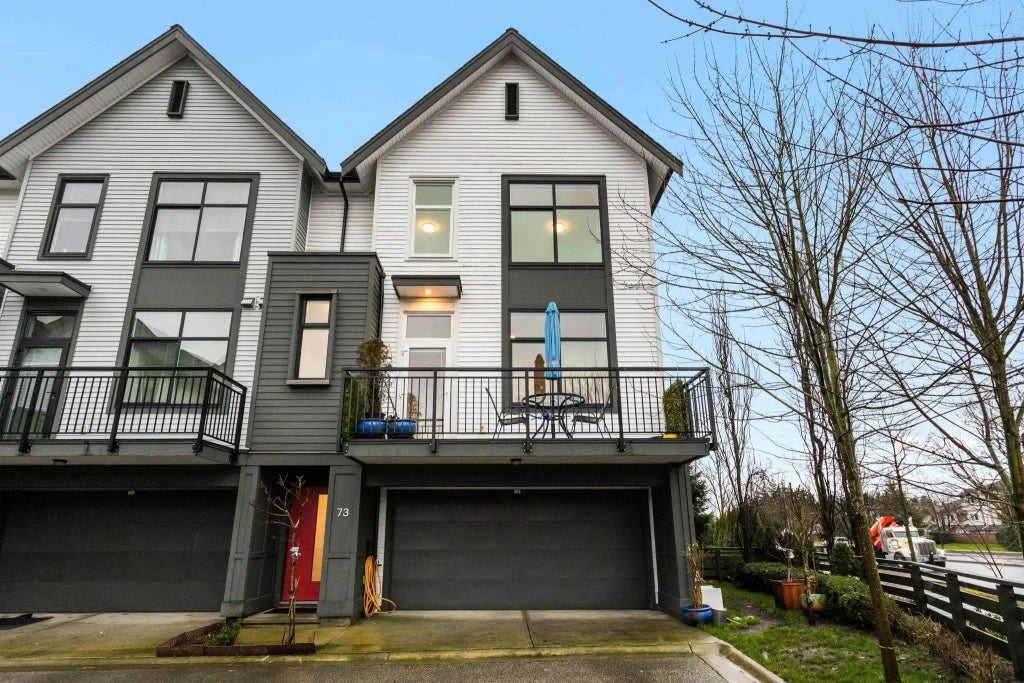 17555 57a Avenue 73, Surrey