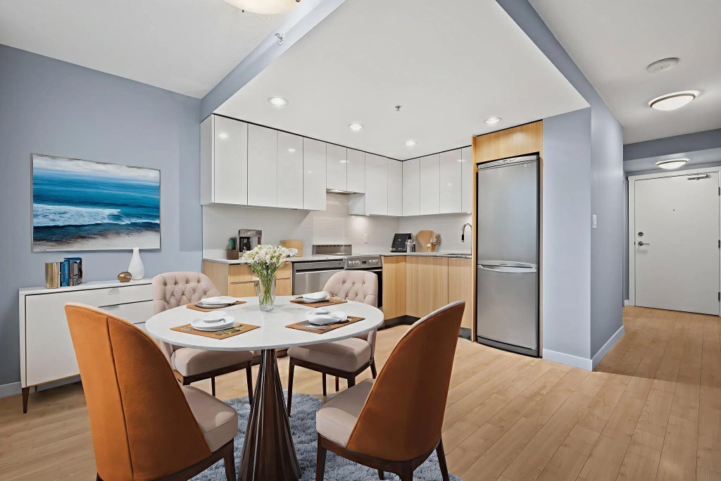 445 W 2nd Avenue 512, Vancouver