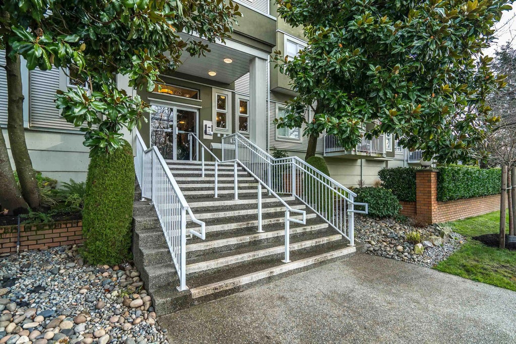 4728 53 Street 305, Delta