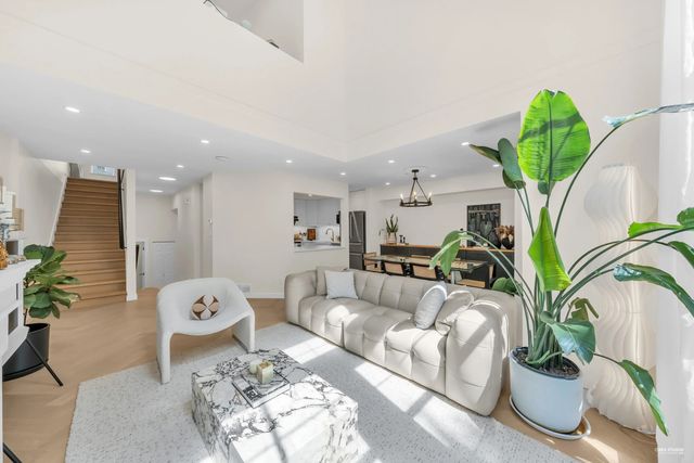 3460 Amberly Place, Vancouver