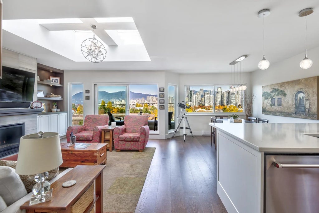 1251 W 7th Avenue, Vancouver