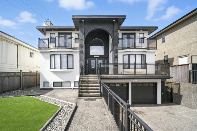 7563 1st Street, Burnaby