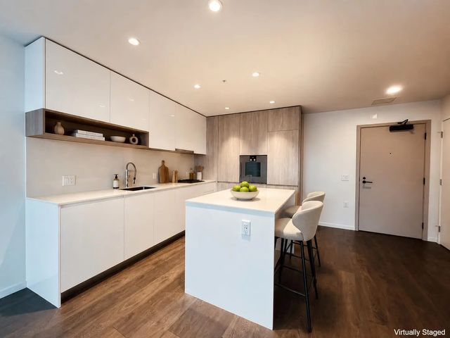 6808 Minoru Boulevard 727, Richmond