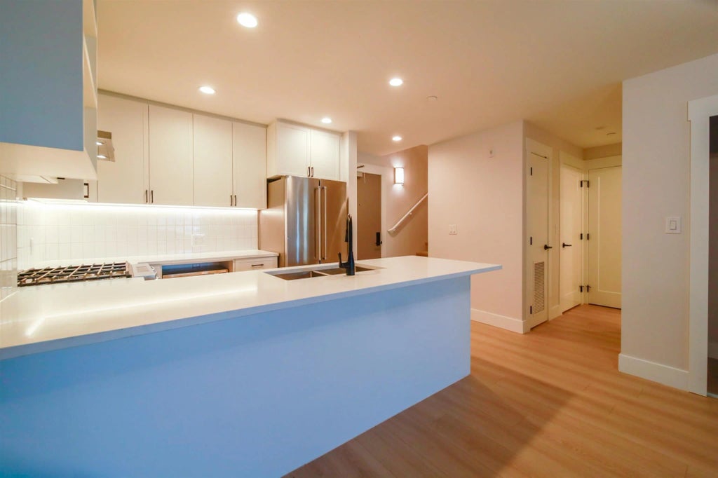 22265 Dewdney Trunk Road 102, Maple Ridge