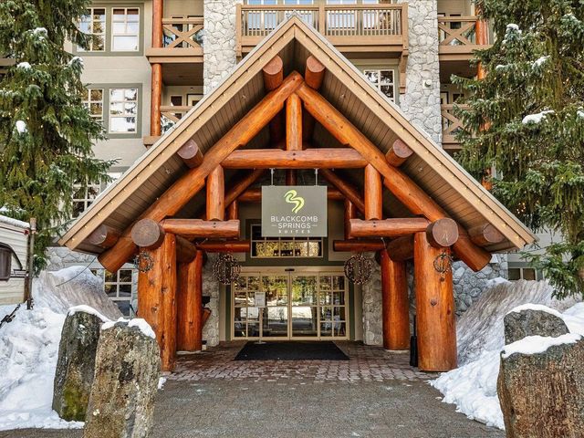 4899 Painted Cliff Road 422, Whistler