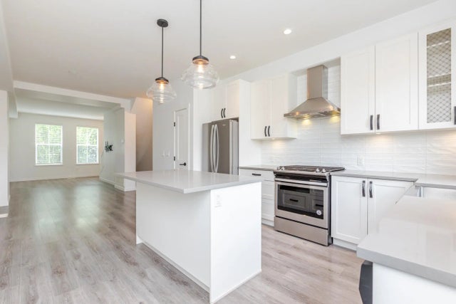5945 176a Street 21, Surrey