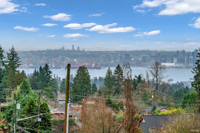 4066 Norwood Avenue, North Vancouver