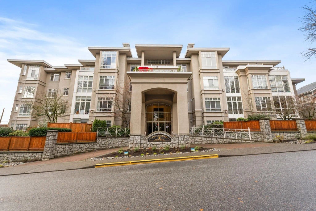630 Roche Point Drive 317, North Vancouver