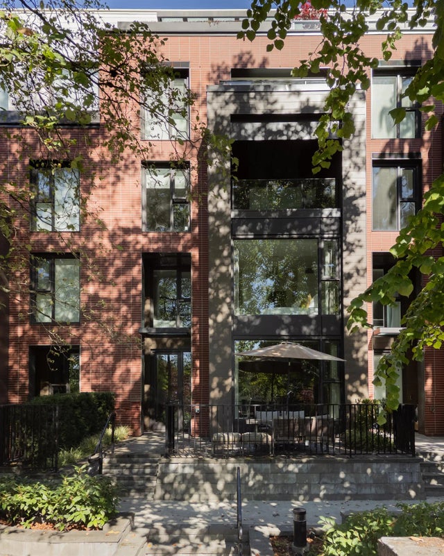 1577 W 57th Avenue, Vancouver