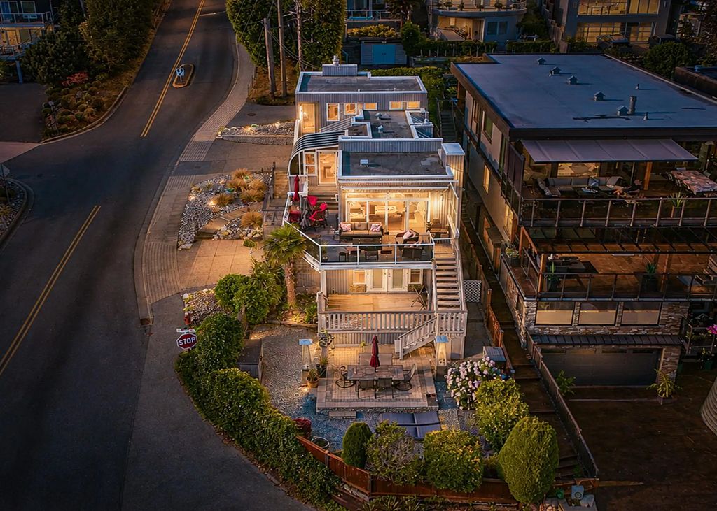 1246 Oxford Street, White Rock