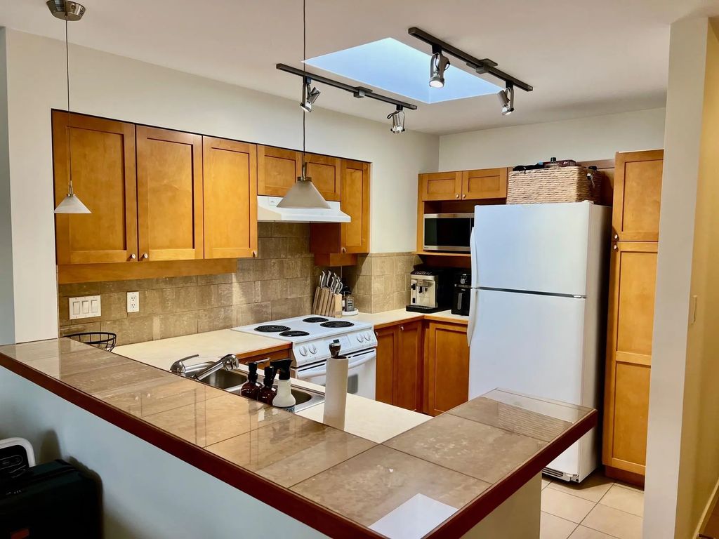 3580 W 41st Avenue 408, Vancouver
