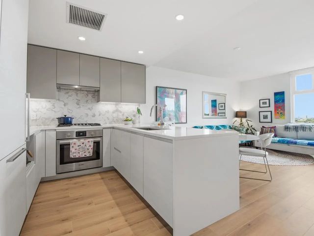 8188 Fraser Street 1304, Vancouver
