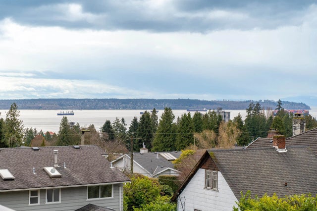 1410 Mathers Avenue, West Vancouver