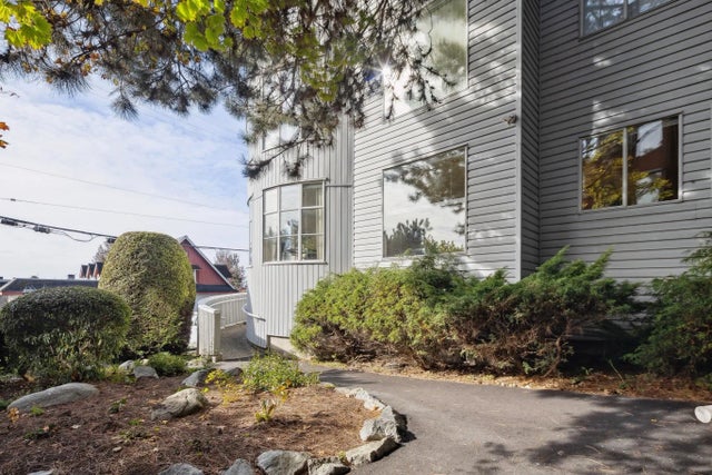 2412 Haywood Avenue 101, West Vancouver