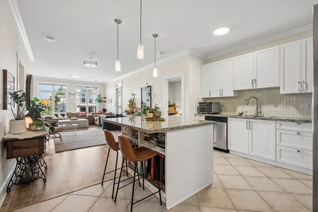 4111 Bayview Street 305, Richmond