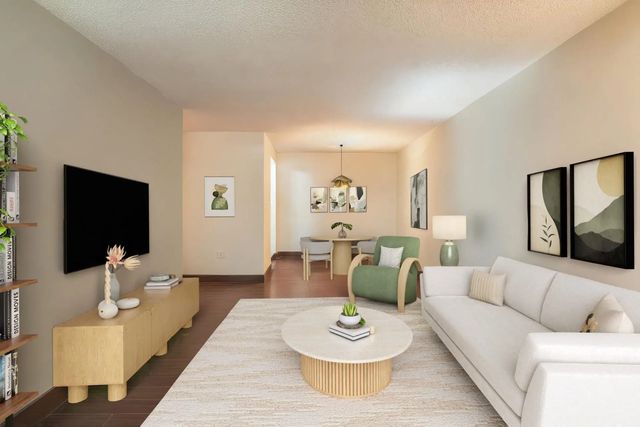 7297 Moffatt Road 111, Richmond