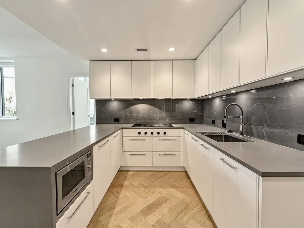 4685 Cambie Street 203, Vancouver