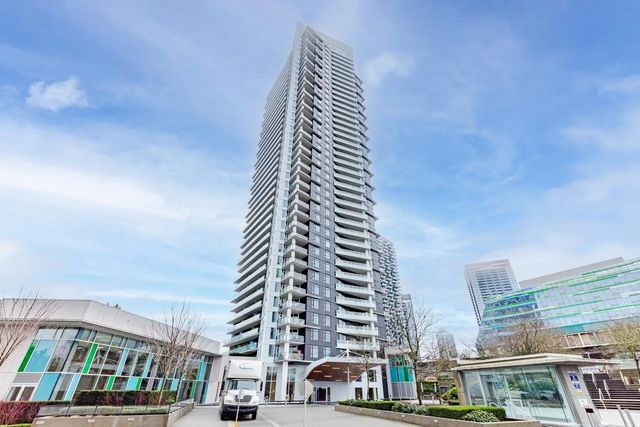 9887 Whalley Boulevard 3303, Surrey