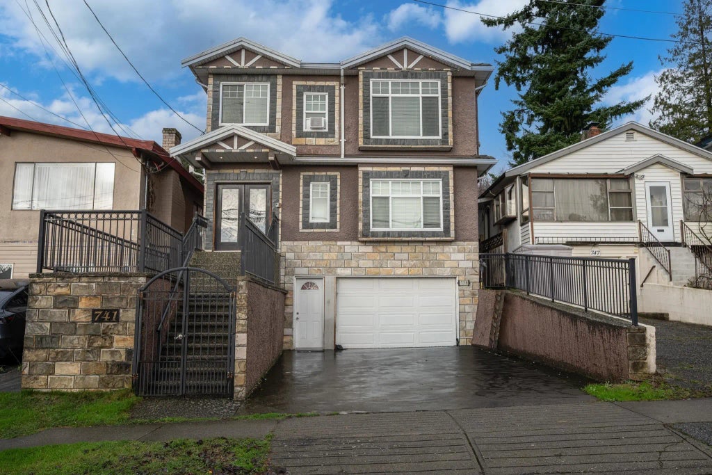 741 E 61st Avenue, Vancouver