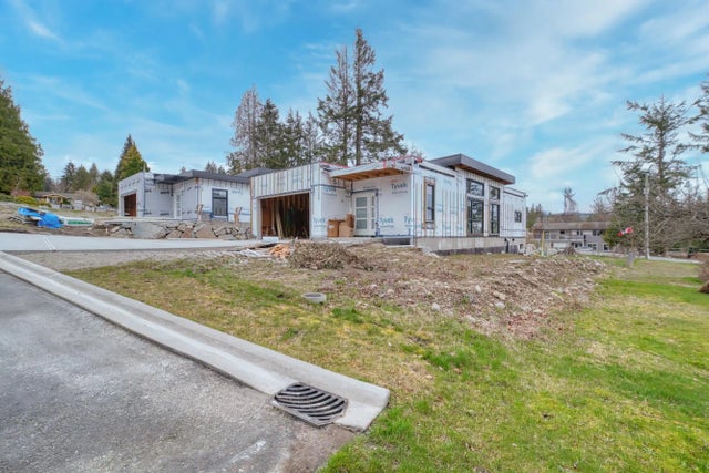 5410 Stellar Way, Sechelt