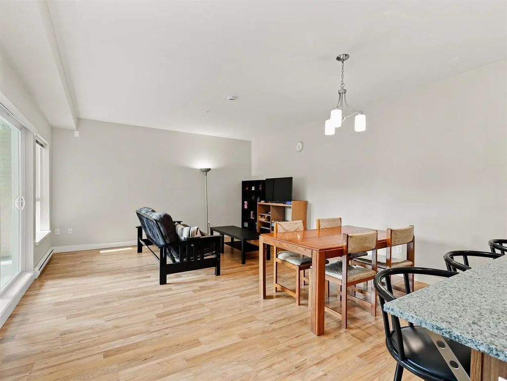 9655 King George Boulevard 224, Surrey