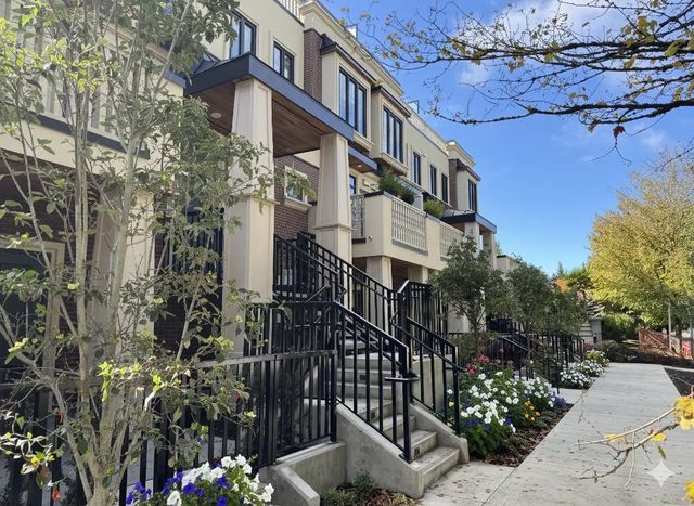 918 W 32nd Avenue 103, Vancouver