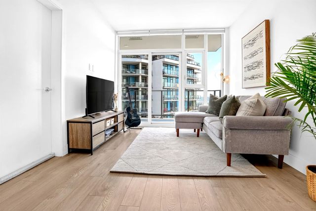 7358 Edmonds Street 2906, Burnaby