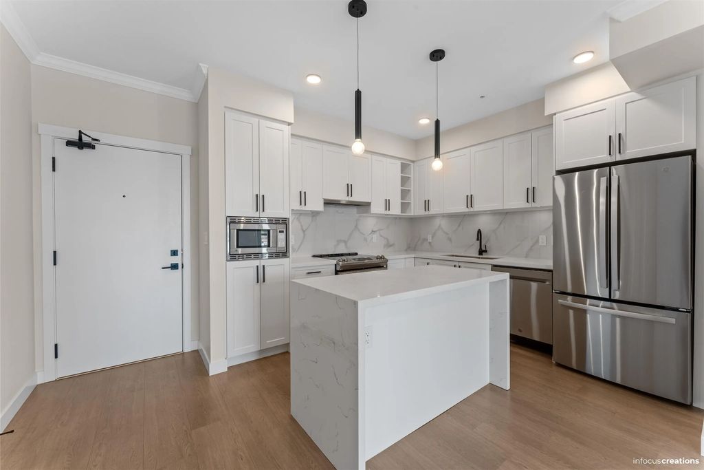 12109 223 Street 423, Maple Ridge