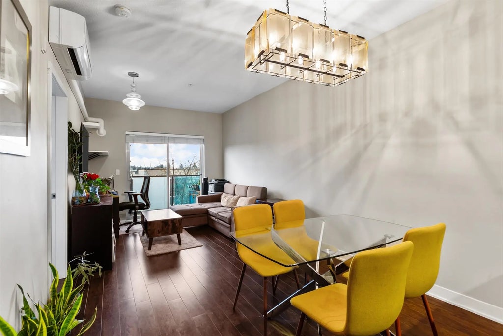 20460 Douglas Crescent 304, Langley