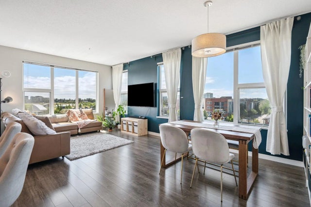 9311 Alexandra Road 523, Richmond