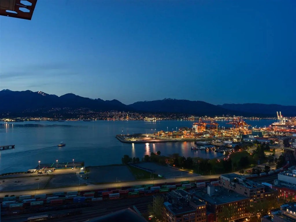 128 W Cordova Street 3304, Vancouver