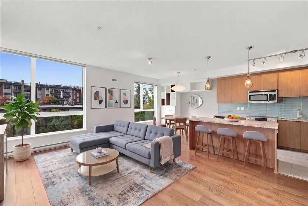 735 W 15th Street 108, North Vancouver