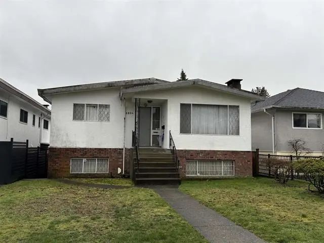 2894 E 43rd Avenue, Vancouver