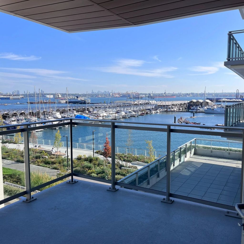 785 Harbour Way 407, North Vancouver