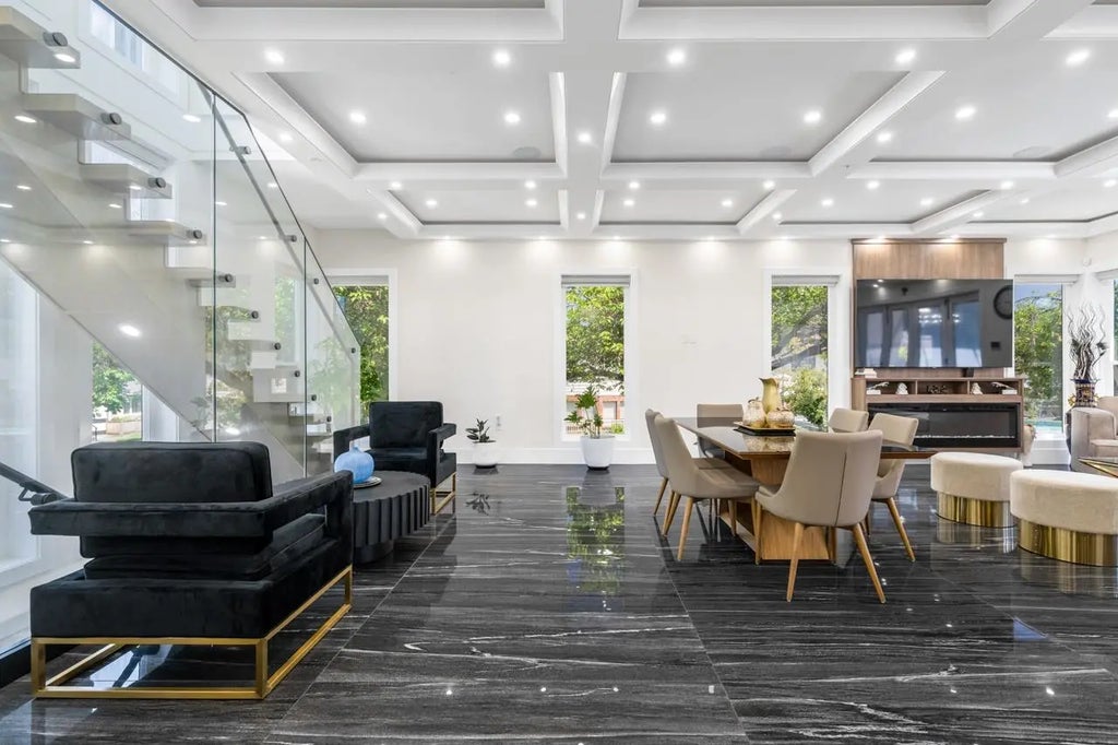 2798 E 43rd Avenue, Vancouver